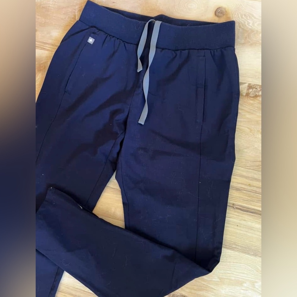 FIGS Navy Blue Straight leg XS